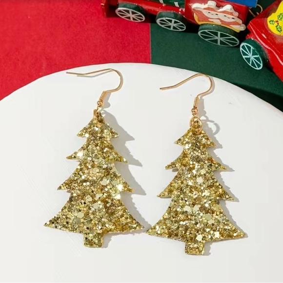 ๐2/$12๐ 1 Pair Christmas Tree Earrings - Picture 2 of 4